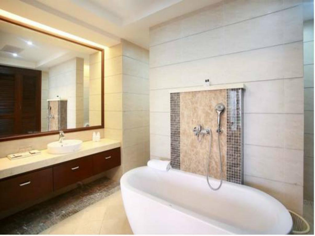 Kangte Wangfu Hotel Of Resort And Conference Санья Екстер'єр фото
